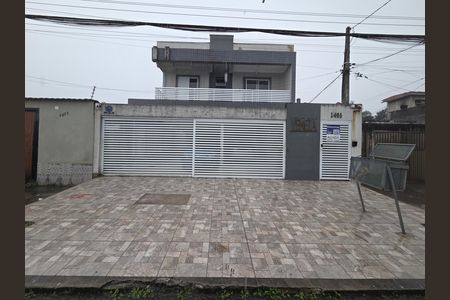 Casa de condomínio para alugar com 47m², 1 quarto e 1 vaga Casa de condomínio para alugar com 47m², 1 quarto e 1 vagaFachada