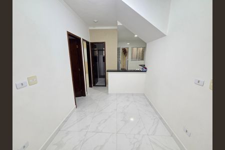 Sala de casa de condomínio para alugar com 1 quarto, 47m² em Jardim Melvi, Praia Grande