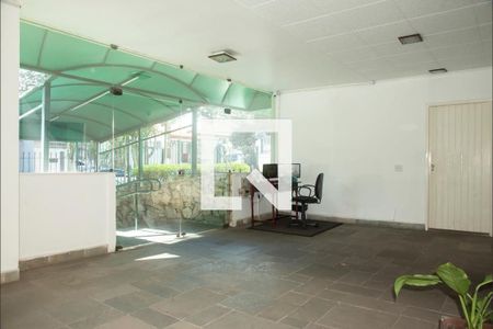 Apartamento à venda com 39m², 1 quarto e 1 vaga Apartamento à venda com 39m², 1 quarto e 1 vagaHall social