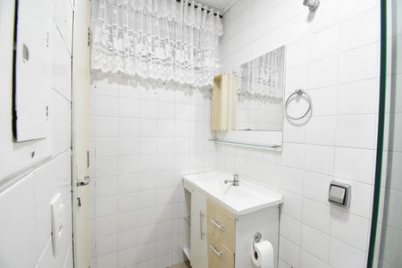 Banheiro da Suíte de apartamento para alugar com 3 quartos, 100m² em Cabral, Curitiba