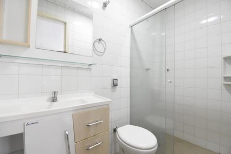 Apartamento para alugar com 100m², 3 quartos e 2 vagasBanheiro da Suíte