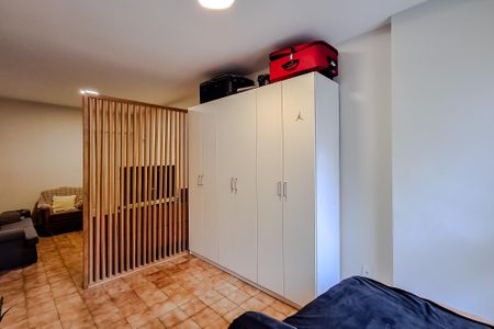 Quarto de kitnet/studio à venda com 1 quarto, 34m² em Liberdade, São Paulo