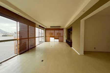Apartamento à venda com 160m², 4 quartos e 2 vagas