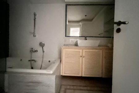 Apartamento à venda com 160m², 4 quartos e 2 vagas