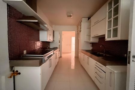 Apartamento à venda com 160m², 4 quartos e 2 vagas