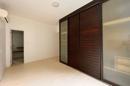 Apartamento à venda com 160m², 4 quartos e 2 vagas