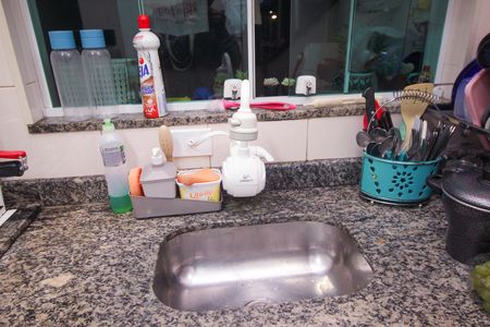 Casa à venda com 120m², 3 quartos e 2 vagas Casa à venda com 120m², 3 quartos e 2 vagasCozinha