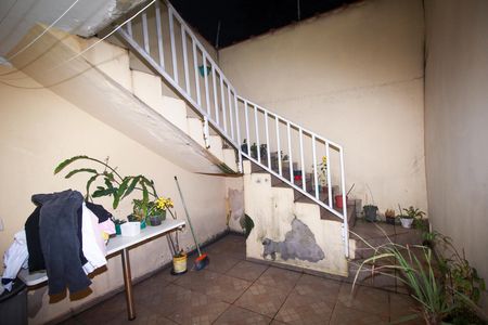Casa à venda com 120m², 3 quartos e 2 vagas Casa à venda com 120m², 3 quartos e 2 vagasQuintal
