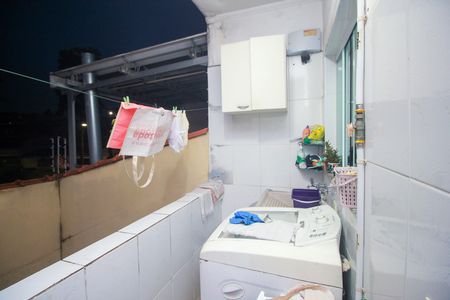 Casa à venda com 120m², 3 quartos e 2 vagas Casa à venda com 120m², 3 quartos e 2 vagasÁrea de Serviço