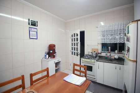 Casa à venda com 120m², 3 quartos e 2 vagas Casa à venda com 120m², 3 quartos e 2 vagasCozinha