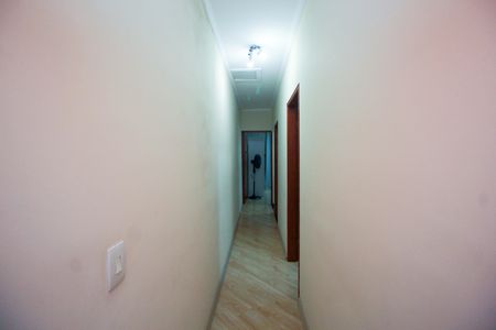 Casa à venda com 120m², 3 quartos e 2 vagas Casa à venda com 120m², 3 quartos e 2 vagasCorredor