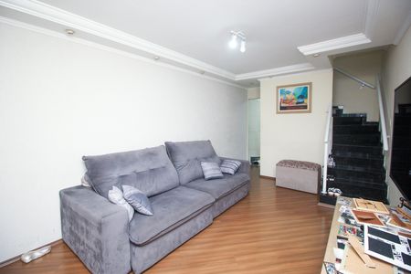 Casa à venda com 120m², 3 quartos e 2 vagas Casa à venda com 120m², 3 quartos e 2 vagasSala