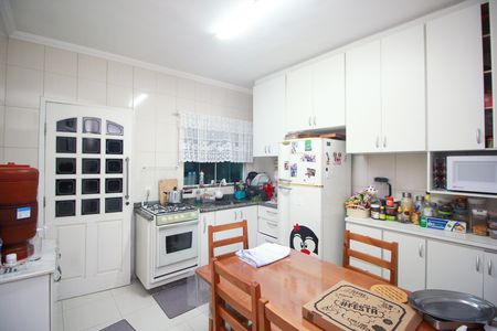 Casa à venda com 120m², 3 quartos e 2 vagas Casa à venda com 120m², 3 quartos e 2 vagasCozinha