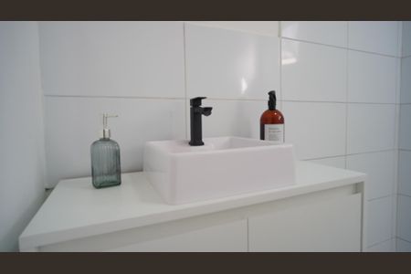 Apartamento à venda com 40m², 2 quartos e sem vaga Apartamento à venda com 40m², 2 quartos e sem vagaBanheira