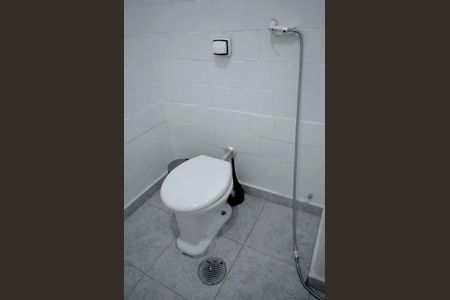 Apartamento para alugar com 77m², 2 quartos e sem vagaBanheiro