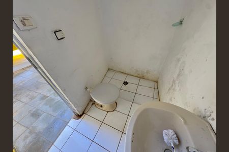 Casa à venda com 100m², 3 quartos e 3 vagasBanheiro 2