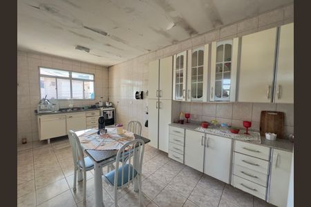 Casa à venda com 100m², 3 quartos e 3 vagasCozinha 2