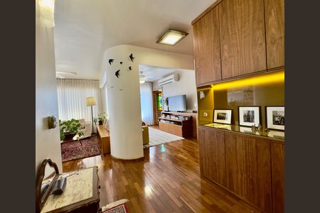 Apartamento à venda com 100m², 2 quartos e 1 vaga