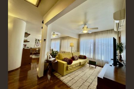 Apartamento à venda com 100m², 2 quartos e 1 vaga