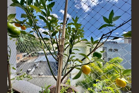 Apartamento à venda com 100m², 2 quartos e 1 vaga