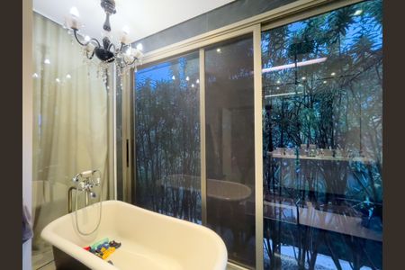 Casa de condomínio à venda com 390m², 4 quartos e 2 vagas Casa de condomínio à venda com 390m², 4 quartos e 2 vagasFoto 47