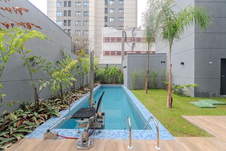 Apartamento para alugar com 27m², 1 quarto e sem vaga Apartamento para alugar com 27m², 1 quarto e sem vagaÁrea comum - Piscina