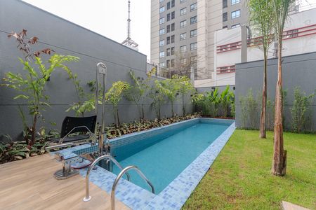 Apartamento para alugar com 27m², 1 quarto e sem vaga Apartamento para alugar com 27m², 1 quarto e sem vagaÁrea comum - Piscina