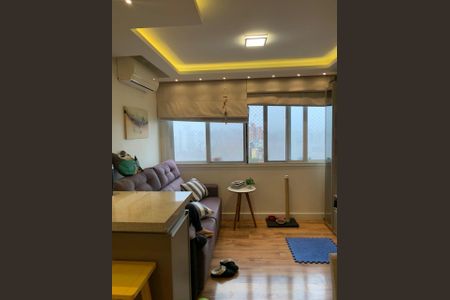 Sala de apartamento à venda com 3 quartos, 65m² em Azenha, Porto Alegre