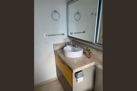 Apartamento à venda com 65m², 3 quartos e 2 vagas Apartamento à venda com 65m², 3 quartos e 2 vagasBanheiro