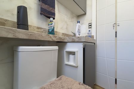 Banheiro de apartamento para alugar com 2 quartos, 44m² em Vila Nova Bonsucesso, Guarulhos