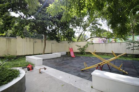 Apartamento à venda com 67m², 2 quartos e 1 vagaÁrea comum - Playground