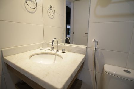 Apartamento à venda com 67m², 2 quartos e 1 vagaBanheiro da Suíte 2