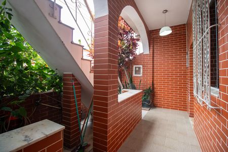 Apartamento para alugar com 100m², 3 quartos e sem vaga Apartamento para alugar com 100m², 3 quartos e sem vagaVaranda