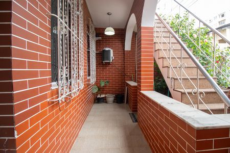 Apartamento para alugar com 100m², 3 quartos e sem vaga Apartamento para alugar com 100m², 3 quartos e sem vagaVaranda