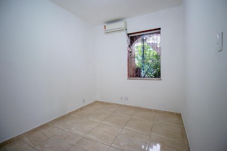 Quarto 1 de apartamento para alugar com 3 quartos, 100m² em Bonsucesso, Rio de Janeiro