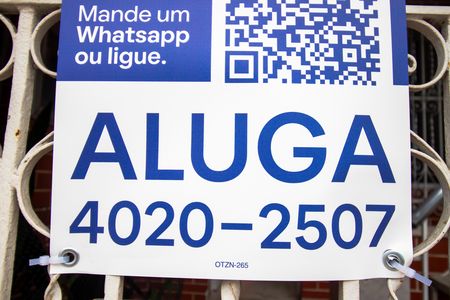 Apartamento para alugar com 100m², 3 quartos e sem vaga Apartamento para alugar com 100m², 3 quartos e sem vagaPlaca