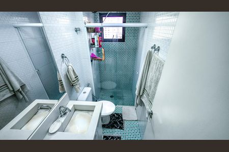 Apartamento à venda com 74m², 2 quartos e 1 vaga Apartamento à venda com 74m², 2 quartos e 1 vagaBanheiro