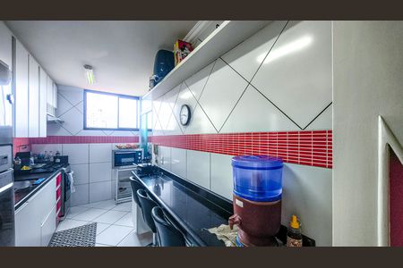 Apartamento à venda com 74m², 2 quartos e 1 vaga Apartamento à venda com 74m², 2 quartos e 1 vagaCozinha e Área de Serviço