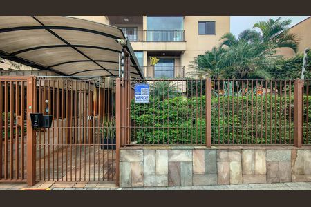 Apartamento à venda com 74m², 2 quartos e 1 vaga Apartamento à venda com 74m², 2 quartos e 1 vagaFachada e Plaquinha instalada