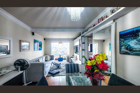Apartamento à venda com 74m², 2 quartos e 1 vaga Apartamento à venda com 74m², 2 quartos e 1 vagaSala