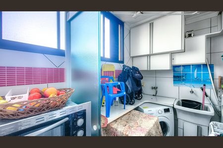 Apartamento à venda com 74m², 2 quartos e 1 vaga Apartamento à venda com 74m², 2 quartos e 1 vagaCozinha e Área de Serviço