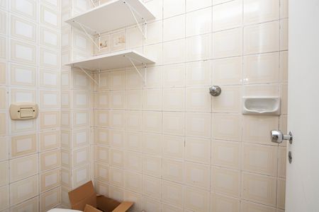 Apartamento para alugar com 74m², 2 quartos e 1 vagaBanheiro de Serviço