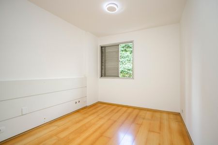Apartamento para alugar com 74m², 2 quartos e 1 vagaSuíte