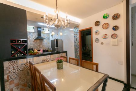 Casa de condomínio à venda com 90m², 4 quartos e 2 vagas