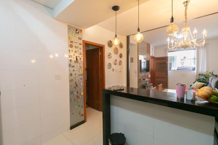 Casa de condomínio à venda com 90m², 4 quartos e 2 vagas