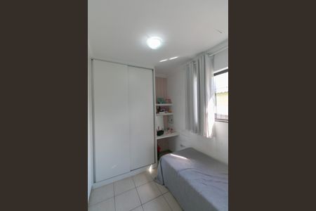 Casa de condomínio à venda com 90m², 4 quartos e 2 vagas