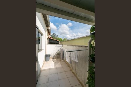 Casa de condomínio à venda com 90m², 4 quartos e 2 vagas