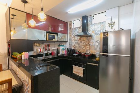 Casa de condomínio à venda com 90m², 4 quartos e 2 vagas
