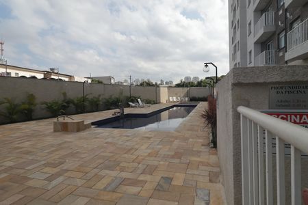 Apartamento à venda com 37m², 2 quartos e sem vagaÁrea comum - Piscina