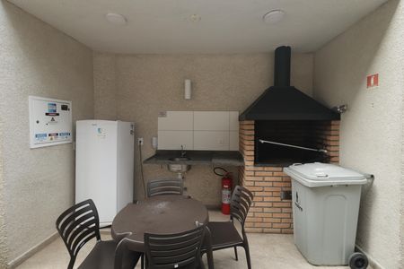 Apartamento à venda com 37m², 2 quartos e sem vagaÁrea comum - Churrasqueira